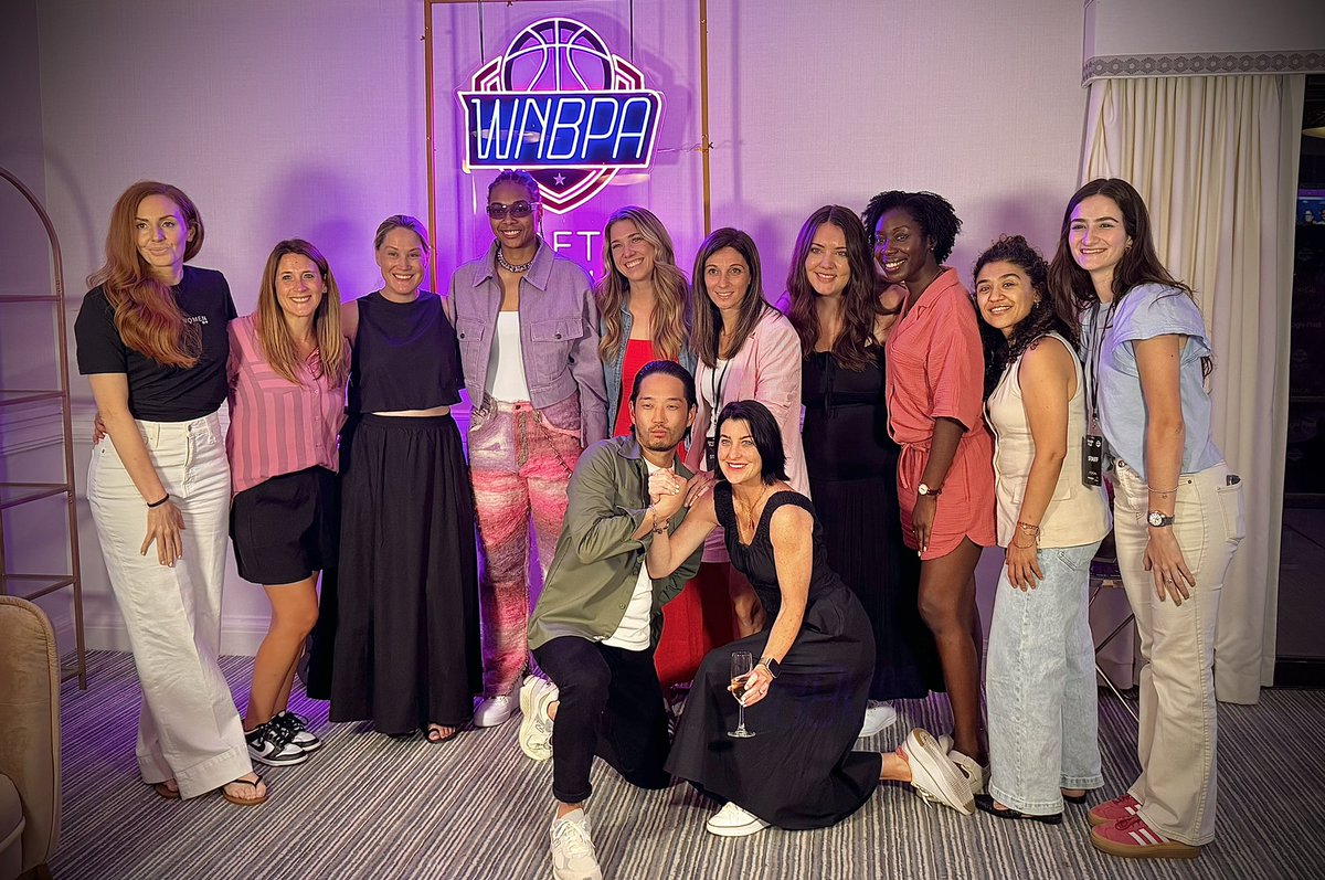 What a historic night! <a href="/Graytness_15/">Allisha Gray</a> is the first WNBA player to win both the All-Star Skills Challenge and 3-Point Contest on same night! 

Thanks to <a href="/TheWNBPA/">WNBPA</a> and <a href="/aflac/">Aflac</a>, she’s going home with a well-earned $110K! Huge thanks to all who made this happen!