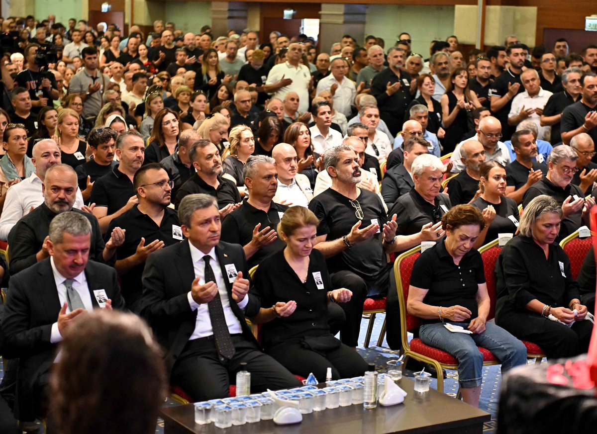 Av_umituysal's tweet photo. Seni asla unutmayacağız. 

Antalya Ticaret ve Sanayi Odası ve Antalya Organize Sanayi Bölgesi Başkanımız, sevgili dostum Ali Bahar’ı ATSO Atatürk Kongre Merkezi’nde düzenlenen tören sonrasında Uncalı Mezarlığı’na defnettik. Allah rahmet eylesin, mekanı cennet olsun. Antalya önemli bir değerini ben ise iyi bir dostumu, yol arkadaşımı kaybettim. Antalya’ya kattığın değer için yaptığın her şey için teşekkür ederiz. Bu şehir seni unutmayacak. Ruhun şad olsun.