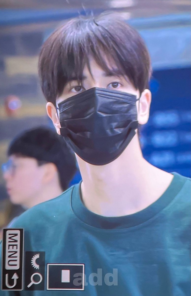 240720
오늘 왤케 동구래미야
#더보이즈 #THEBOYZ #영훈 #YOUNGHOON