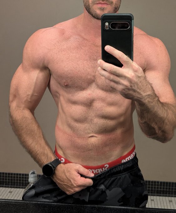 Can you spot me? https://t.co/d7tu2khxg3