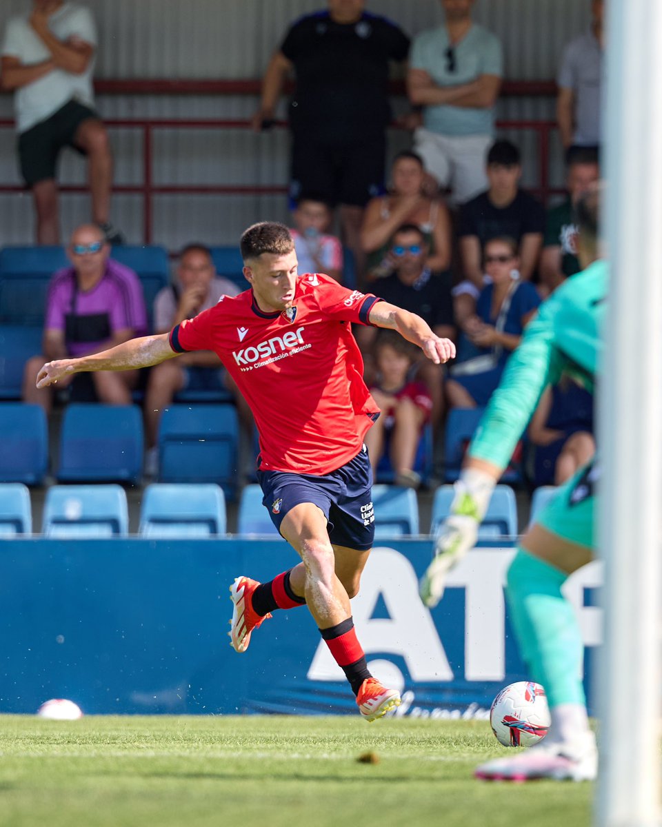 Osasuna's tweet photo. 🔥 Primeros minutos de rojillo. https://t.co/nkPcQxTLkc