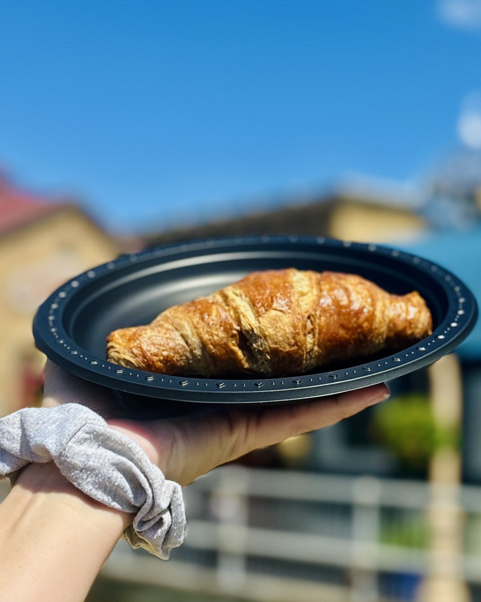 TTasteTravels's tweet photo. Vegan Elderberry Croissant
*
*
*
*
#ufbeats #universalstudios #universalorlando #universalstudiosorlando #universalparksandresorts # #elderberry #croissant #vegab #vegancroissant https://t.co/vnfxss3H5b