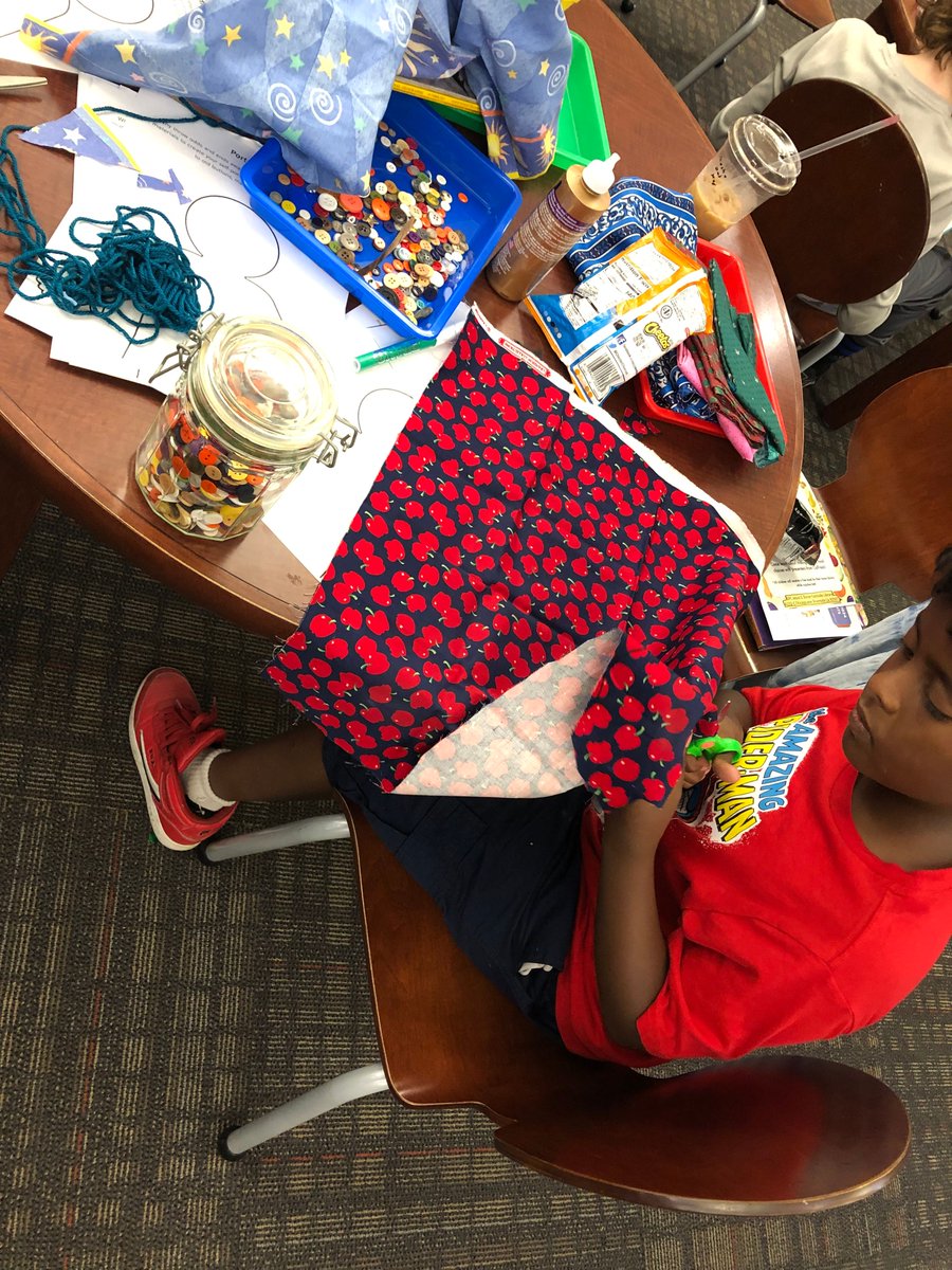 RivLibrary's tweet image. 📚♻️ Check out this awesome literacy activity called Reuse This Book! Kids are getting creative with recycled materials to make self-portraits. From fabric scraps to old buttons, they're turning odds and ends into masterpieces! #LiteracyActivity #Reuse #Recycle 🎨🌟