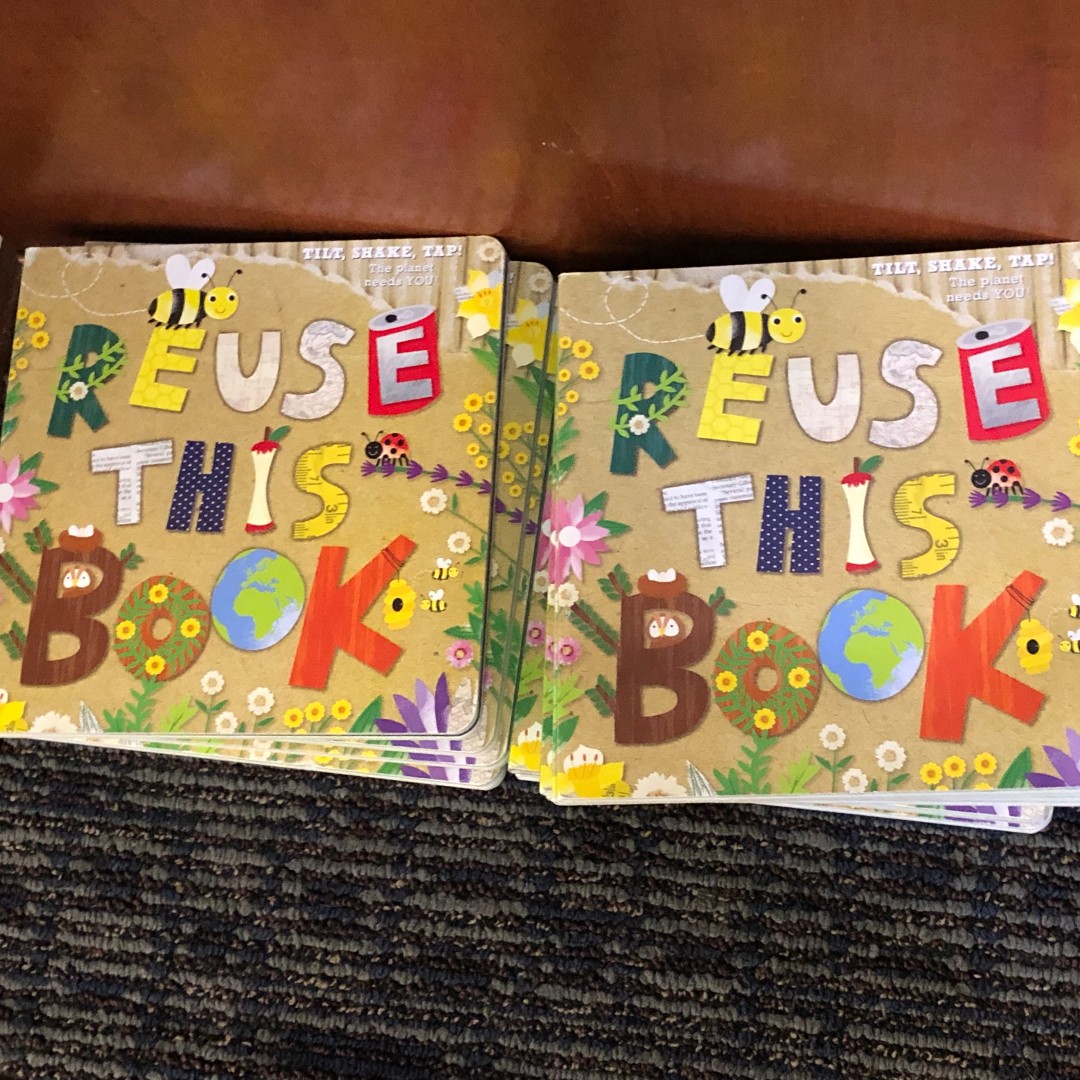 RivLibrary's tweet image. 📚♻️ Check out this awesome literacy activity called Reuse This Book! Kids are getting creative with recycled materials to make self-portraits. From fabric scraps to old buttons, they're turning odds and ends into masterpieces! #LiteracyActivity #Reuse #Recycle 🎨🌟