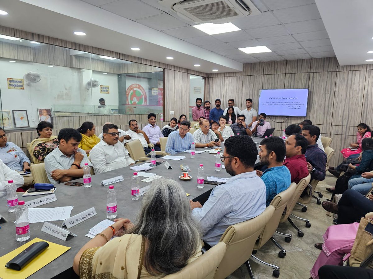 CSIR and Department of African Studies, University of Delhi has jointly organised a workshop on "Understanding Kashmir and Abyei". Scholars from various institutions have joined this with great enthusiasm.
