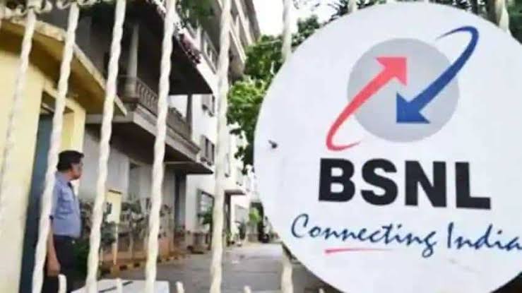 AMITGAUTA25's tweet photo. @HansrajMeena @BSNLCorporate आवो चले बीएसएनएल की ओर |
#BSNLNetwork #PortToBSNL #SupportBSNL https://t.co/K5slrQZngG