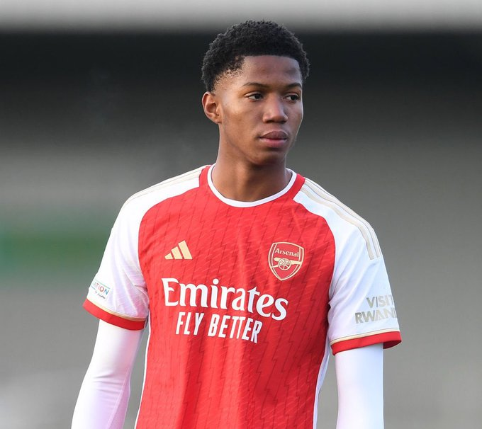 RokaniMediaFB's tweet photo. 🚨@FabrizioRomano: “Arsenal did a fantastic effort to keep Chido Obi-Martin at the club. Arsenal offered a really important contract, very big money for an academy player &amp; they also involved Mikel Arteta in the conversation. Arsenal tried until the end.” [@WatchPlayback] #AFC https://t.co/8IYyddlcAF