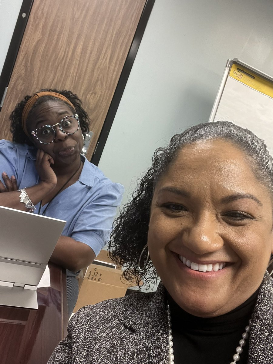 Leigha_Curry7's tweet photo. Behind every great team is a strong culture; great leadership; and passionate, committed people! #BetterTogether #ThePowerofAPositiveTeam #TheyNotLikeUs #FirstNBest #Unit2 https://t.co/PbXzJzac8f