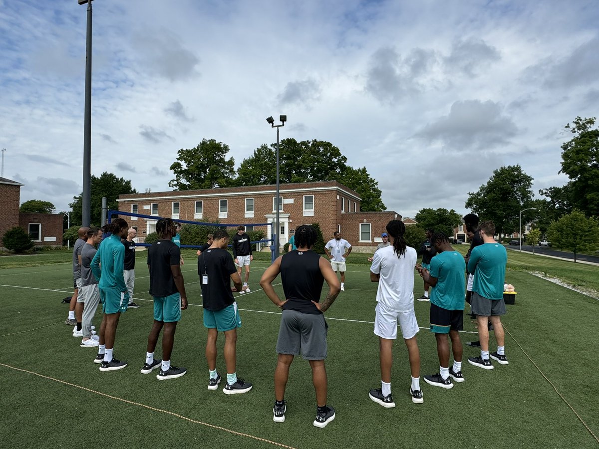 Coastal Men's Basketball tweet media
