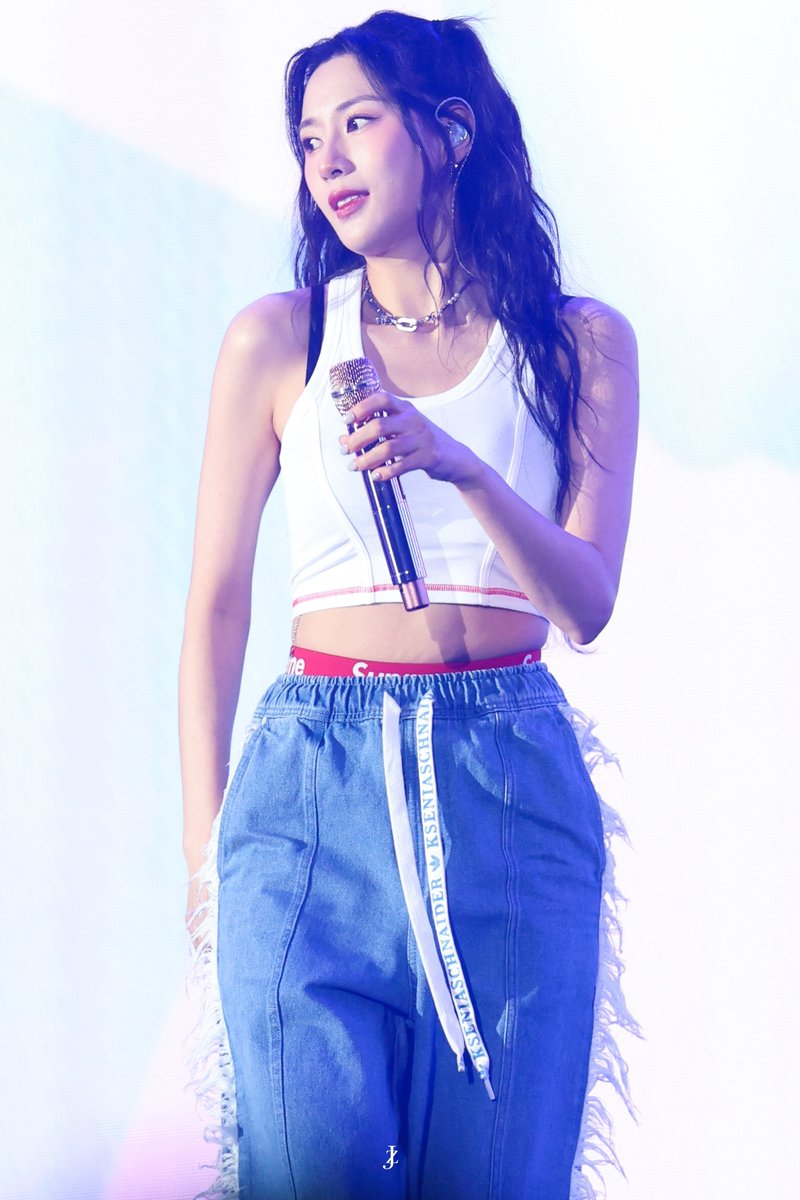 [240720] APINK 에이핑크

ONE TONE CONCERT

#APINK #에이핑크

#초롱 #박초롱 #ChoRong 
#ParkChoRong
#보미 #윤보미 #BoMi #YoonBoMi
#하영 #오하영  #HaYoung #OhHaYoung
<a href="/Apink_2011/">Apink(에이핑크)</a> <a href="/Apinkpcr/">박초롱</a> <a href="/Apinkbm/">윤보미</a> <a href="/Apinkohy/">오하영</a>