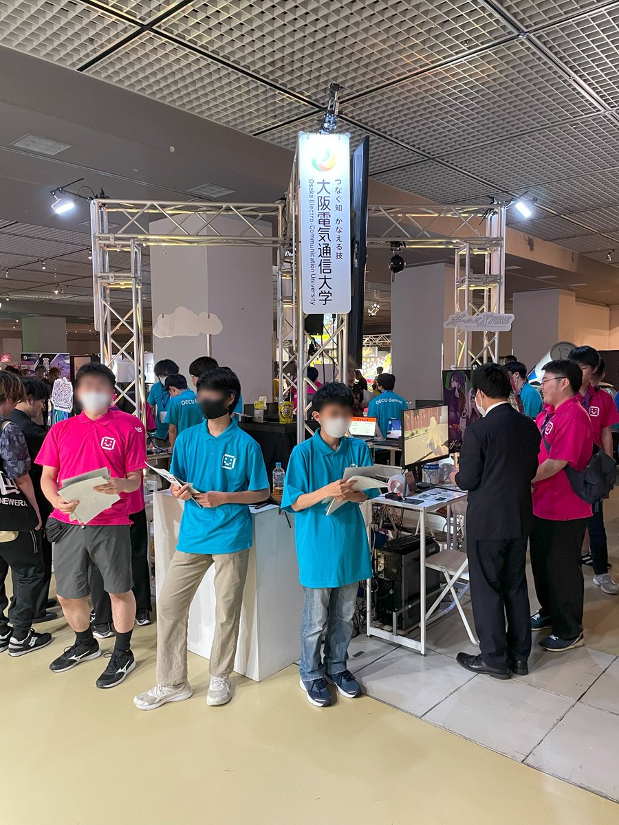 blestar's tweet photo. 大阪電気通信大学の学生達の作ったゲームが遊べるブース！ https://t.co/tn3FfUpDJK