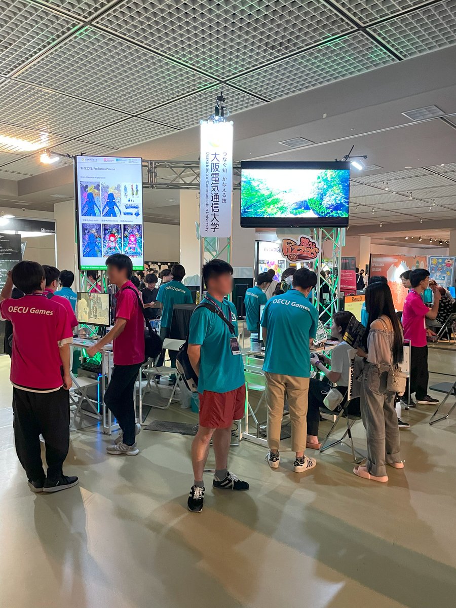 blestar's tweet photo. 大阪電気通信大学の学生達の作ったゲームが遊べるブース！ https://t.co/tn3FfUpDJK