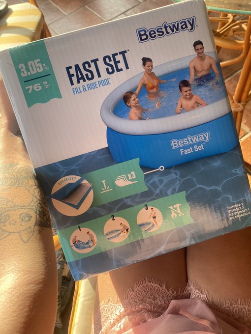 Летняя распаковка чеееееек 💦💦💦 https://t.co/uJLvn66QON
