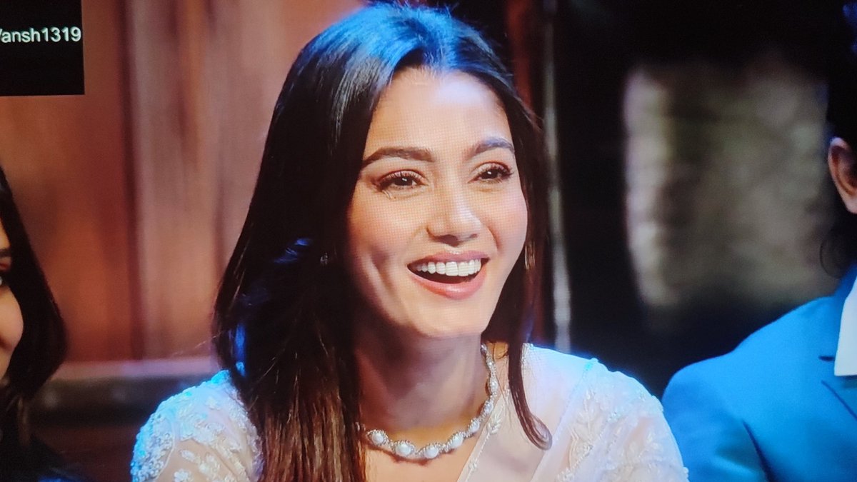 Despite the majority of the HMs disliking #SanaMakbul not even a single one of them gave the "loser" tag to <a href="/SANAKHAN_93/">Sana Makbul</a>! They all secretly agree that she's a strong contender,love her or hate her but you can't ignore this fact! 🤣👏🏻