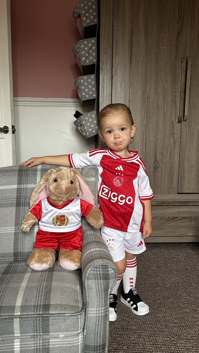 Only real collectors match their kit with their <a href="/buildabear/">buildabear</a>