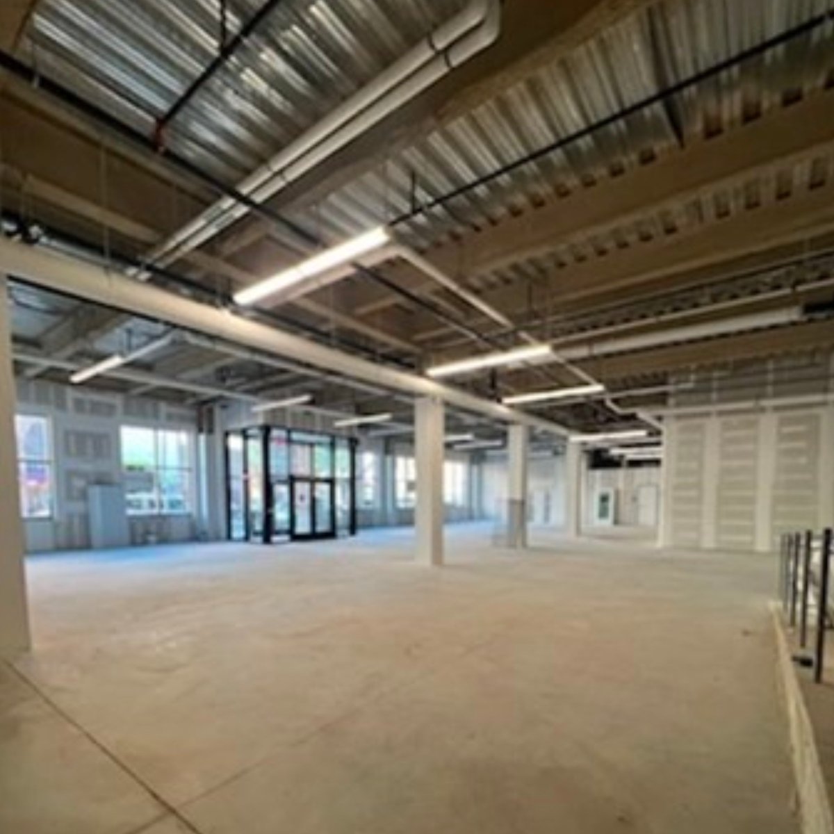 BellTowerCRE's tweet photo. Commercial space for lease in #LawrenceMA! You’ll want to see this brand-new mixed-use building in the heart of the downtown area. Get the details and schedule a showing: https://t.co/IFc8PTQ6Lx

#Leasing #MerrimackValley #BellTowerCRE https://t.co/kDUvp0ASPF