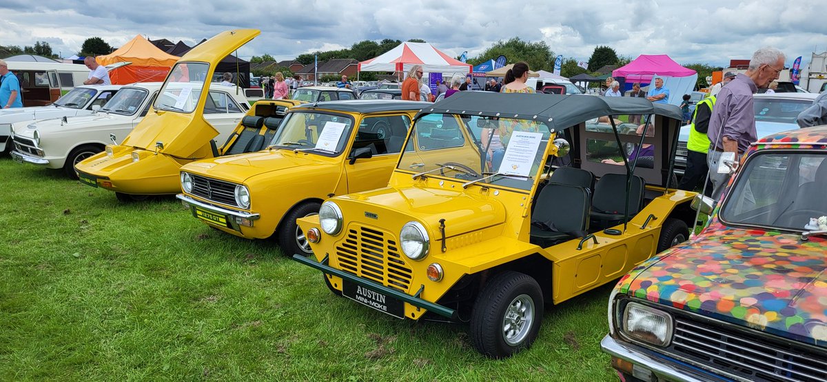 HiKennys's tweet photo. Talking of paint, this makes colour matching easier. 
#OneTin
#WackySpecSheetsKlaxon
#Middlewich https://t.co/1pkZoKR31x