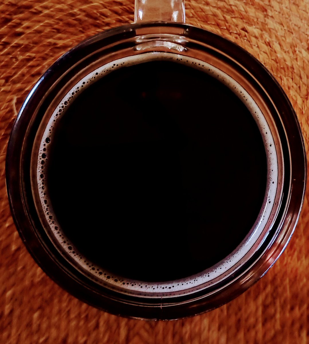 drladf's tweet photo. Creo que el café define mi balance de personalidad: Ácido, amargo, fragante, oscuro, misterioso y profundo. Buen día. https://t.co/eLkeHoDHwv