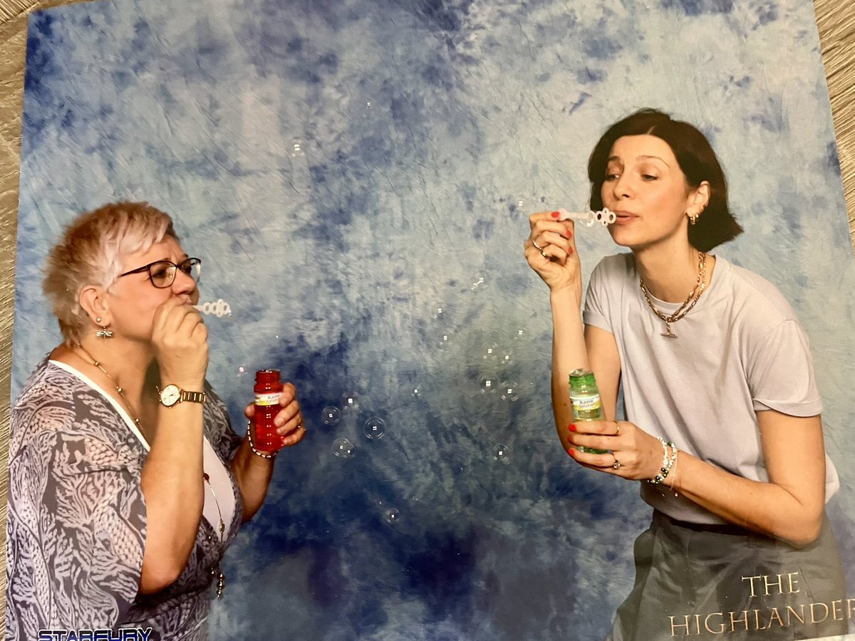 New pics to remember The Higlanders 7 from! ❤️❤️❤️So far a great weekend! 
Loved to blow bubbles with <a href="/caitrionambalfe/">Caitríona Balfe</a> #highlander7 #Starfury #outlander