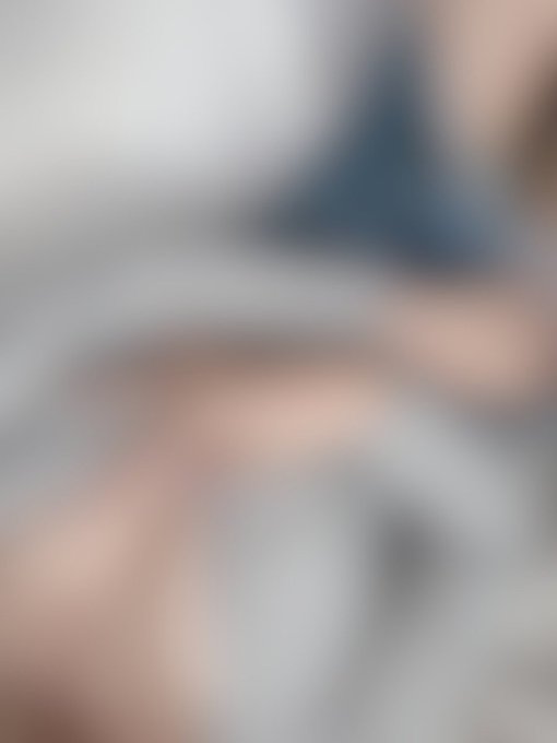 早朝起きてるみんなへ🎁         現実で見せる人がいないからって 毎朝、露出してごめんなさい🫶  無料スタンプ無し https://t.co/K0XhzrJFds https://t.co/P3