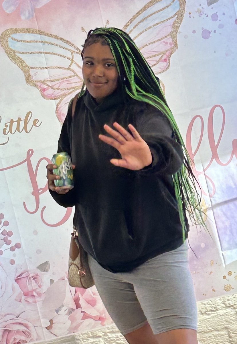 PghPolice's tweet photo. Police are searching for a missing 13-year-old girl.
Aniyah Davis-Stackhouse was reported missing by her legal guardian and was last seen in the 3900 block of Perrysville Avenue. She could be in the Market Square area.
Info? Call 9-1-1.
More here: https://t.co/PmtXdDkmdj https://t.co/LkFWsGXnio