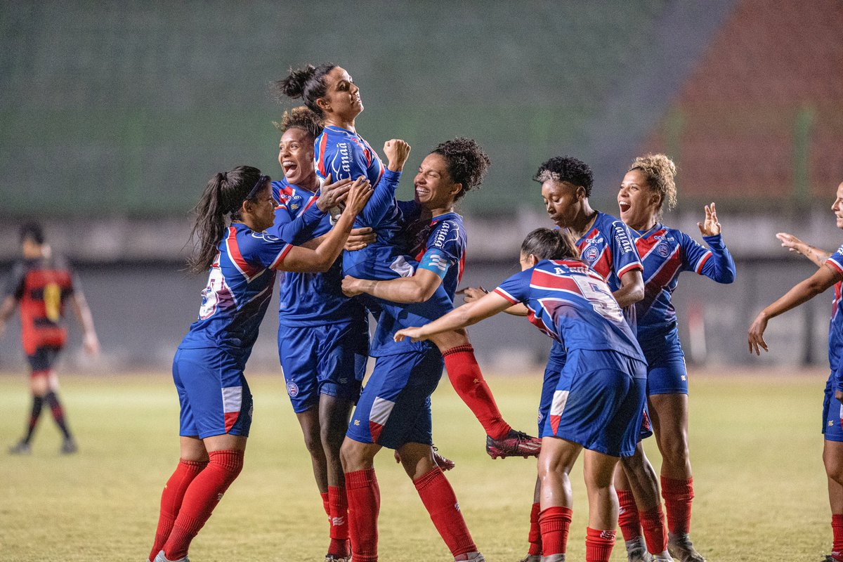 ESPORTE CLUBE BAHIA NA FINAL DO CAMPEONATO BRASILEIRO!! ❤️🤍💙

✨TRANQUILIDADE✨ pés no chão, vamos em busca do objetivo maior nação tricolor! 

📸 LETÍCIA MARTINS