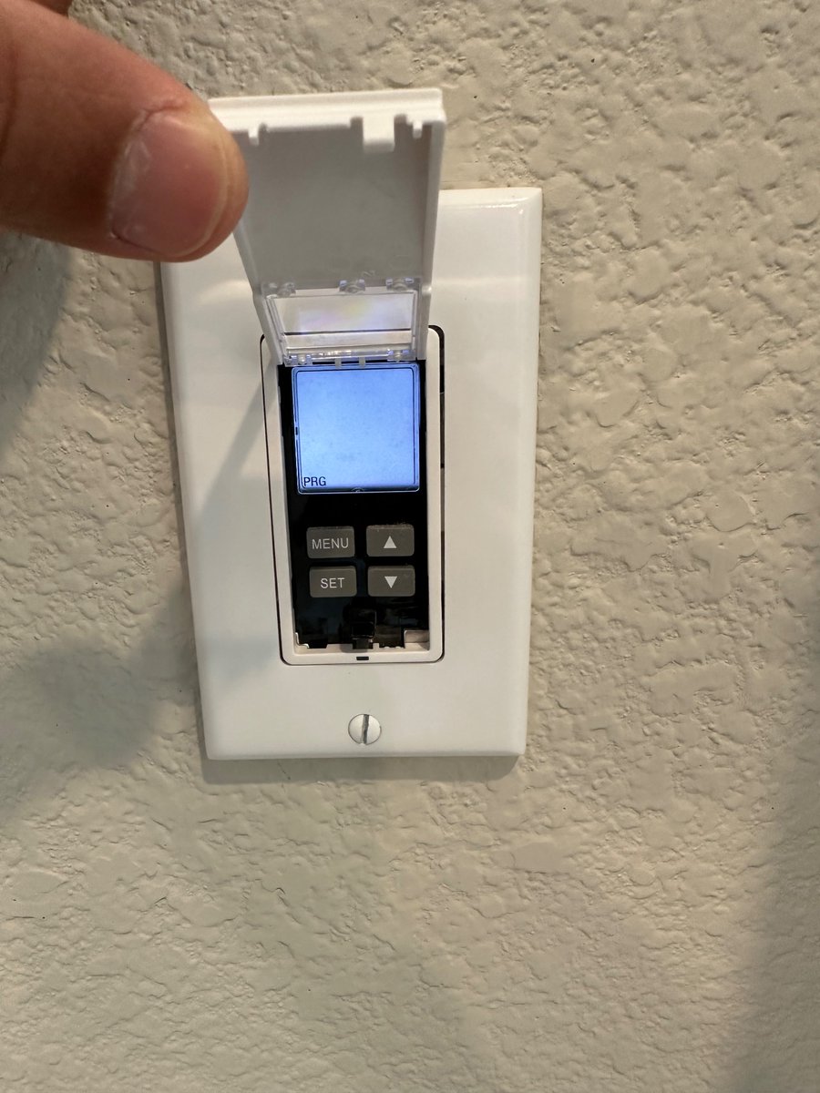 jasr789's tweet photo. Does anyone what this? https://t.co/SAwwPe8LJd