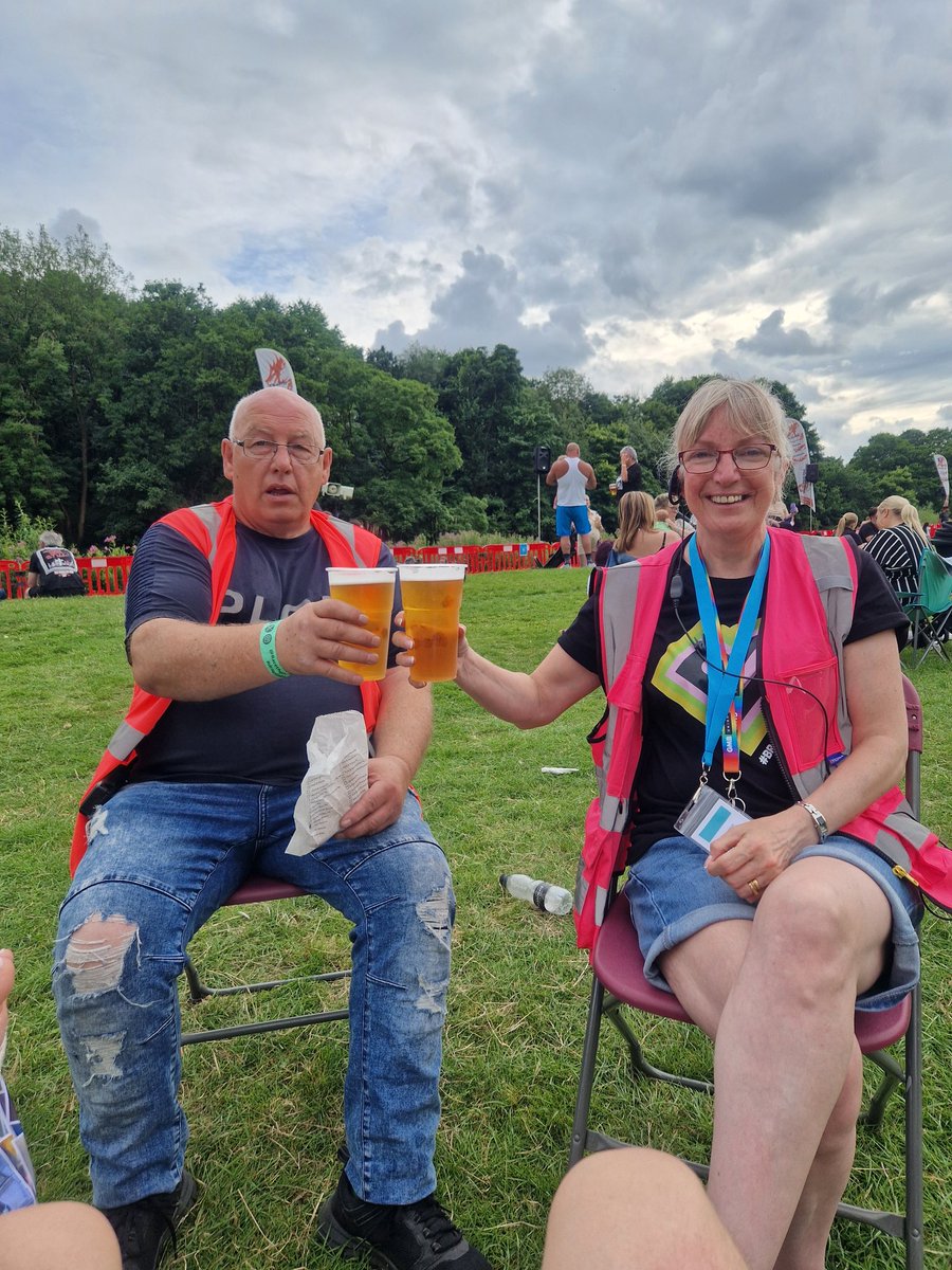 Angela4Royds's tweet photo. Had a brilliant day volunteering @DragonBoatsBrad - round 2 tomorrow- come along and enjoy the fun https://t.co/er1v6yYtWX