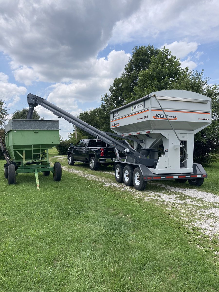 DougMueth's tweet image. Nothing like delivering seed on the 20th of July.