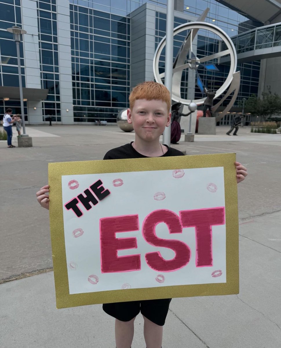 BiancaBelairWWE's tweet photo. Yโall make my heart smile.
#Smackdown
#ESTofWWE
#ESTies #ESTate https://t.co/PcbTcxmR0D