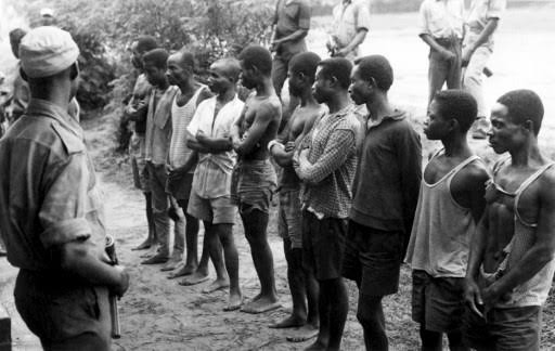 IkwerreStories's tweet photo. PHOTO: A historic moment captured in 1967: Ikwerre men are gathered, as they face conscription into the Biafran army.

🖼️ Photo credit: @ abbas magnum

#ikwerre #facts #History https://t.co/TeiKtS1wm8