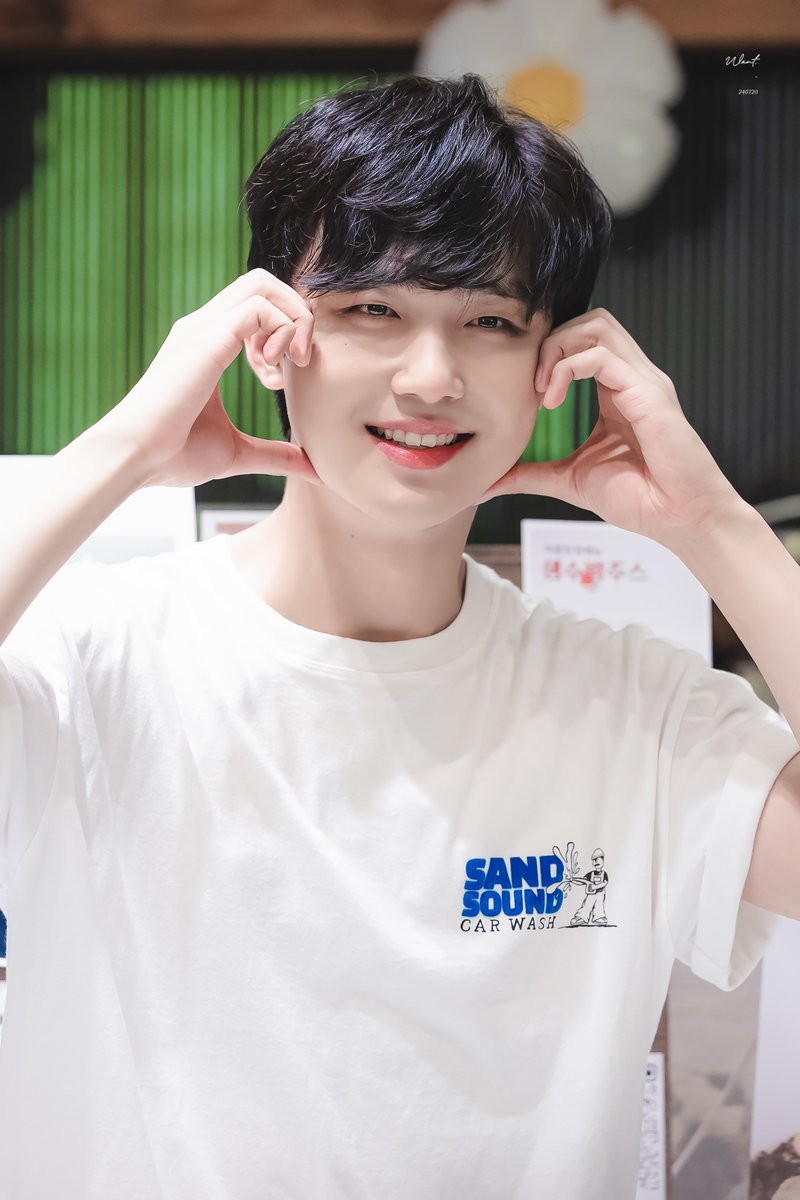 iwant9_9's tweet photo. 240720 밤 뮤지컬 베어 더 뮤지컬 퇴근길

제이슨 役 | #이석준 https://t.co/g8oS3mtdbX