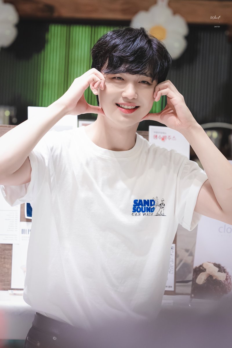 iwant9_9's tweet photo. 240720 밤 뮤지컬 베어 더 뮤지컬 퇴근길

제이슨 役 | #이석준 https://t.co/g8oS3mtdbX