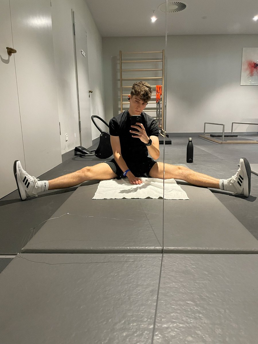 Yuma_Nic's tweet photo. 🤸🥴 https://t.co/YFqsGrrla4
