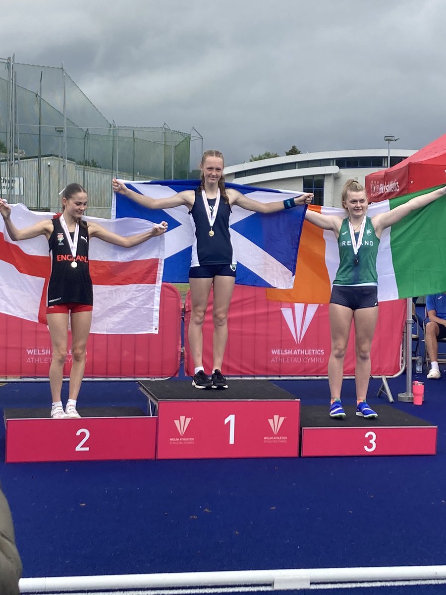 SchoolAthletics's tweet photo. Your girls pole vault medalists 🥇🥈🥉🏴󠁧󠁢󠁥󠁮󠁧󠁿🇮🇪🏴󠁧󠁢󠁳󠁣󠁴󠁿🏴󠁧󠁢󠁷󠁬󠁳󠁿 https://t.co/gV5fNiLU0c