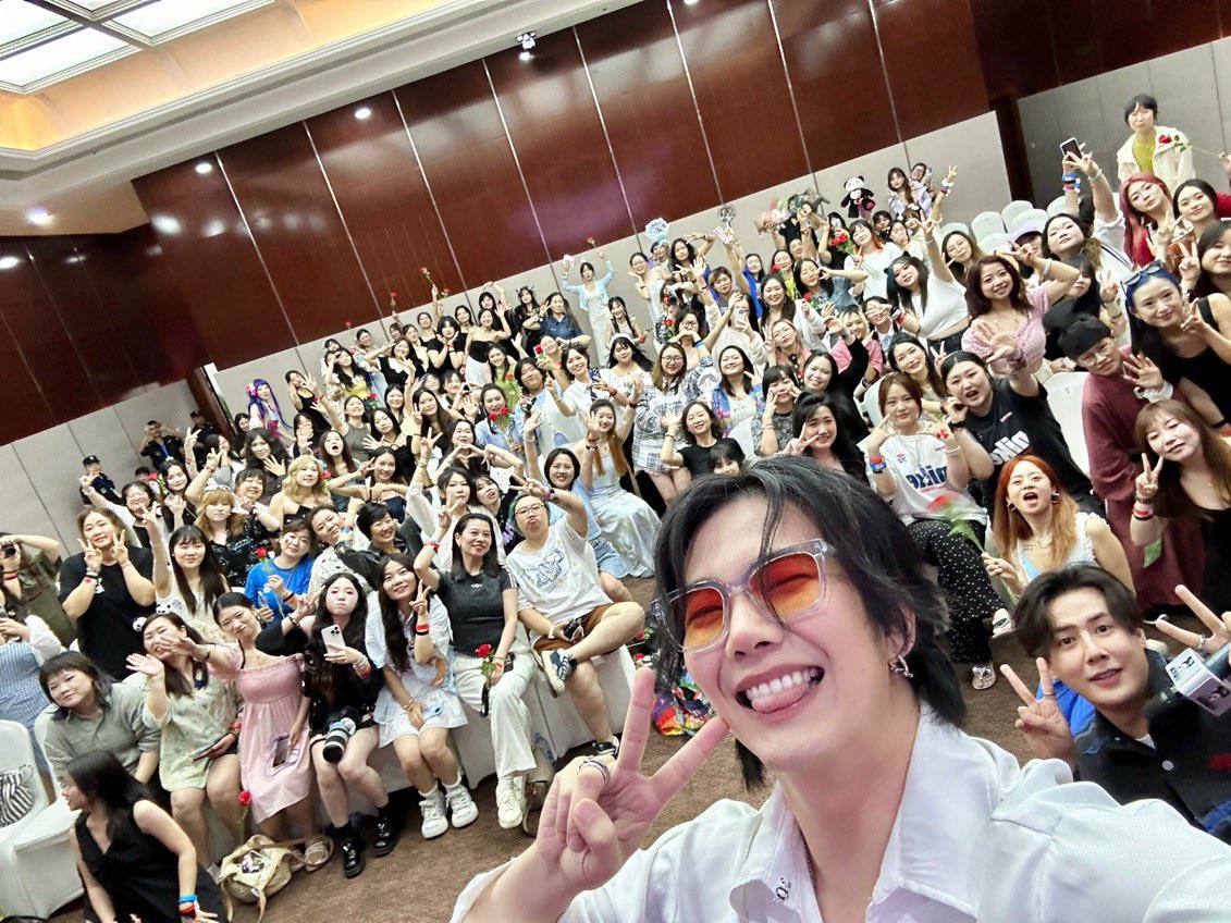 buildyourlove4u's tweet photo. 🥹งานจบลงได้ด้วยดี🙏🏻ขอบคุณBYLทุกคนที่เดินทางมาหากัน..พี่เลิฟรู้ว่ามันเหนื่อยมากแค่ไหนทั้งการเดินทางและอุปสรรคต่างๆแต่เพราะทุกคนสู้ไปด้วยกัน งานนี้จะเกิดขึ้นไม่ได้เลยถ้าไม่มีครอบครัวBylของเรา อยู่กันแบบนี้ต่อไปนานๆนะ 🐷💙🦭ใครที่อยู่เที่ยวต่อไปหาพี่หมีแพนด้าอย่าลืมเก็บภาพมาฝากกัน.. ส่วนใครเดินทางกลับก็ขอให้เดินทางกลับบ้านปลอดภัยโดยสวัสดิภาพน้า😉💙              
🥹The event ended well🙏🏻Thank you BYL to everyone who traveled to see us..P’luve know how tiring it was, both the travel and various obstacles, but because everyone fought together. This event would not have been possible without our Byl family. Let's continue to live like this for a long time. 🐷💙🦭For those who stay and travel to see Panda Panda, don't forget to take pictures to share.. As for anyone returning, I wish you a safe and sound journey home😉💙                                                              BIU IS IN CITY OF LOVE
#PandaTaifuxBuild
@JakeB4rever 
#BuildJakapan
#Beyourluve