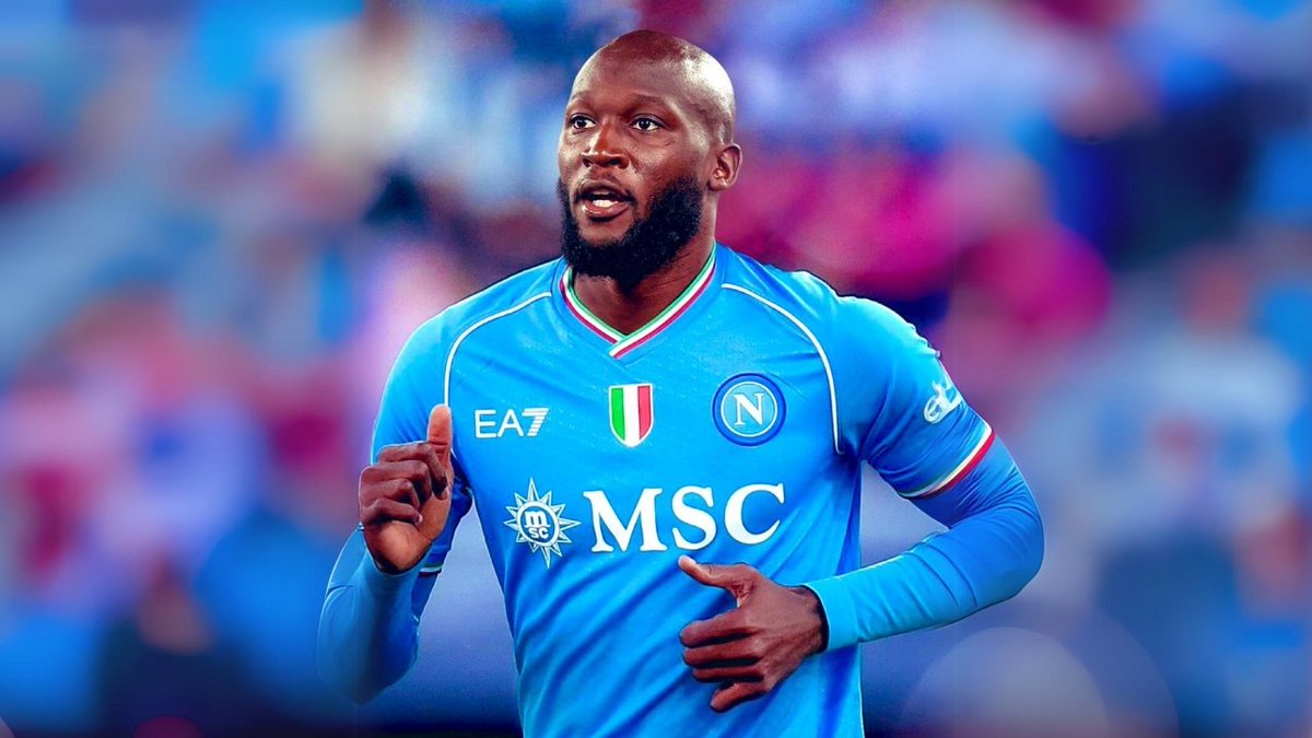 NewsFootball_XL's tweet photo. 🚨HERE WE GO LUKAKU TO NAPOLI🚨
El delantero Belga va a fichar por el Napoli procendete del Chelsea✒️🇧🇪 
🔵El Chelsea pide unos 35M el belga mientras que el Napoli habría ofrecido 25M
Se espera que el jugador de 31 años firme un contrato de tres años con el equipo italiano ✒️🇧🇪🇮🇹 https://t.co/OuPk1AVEAS