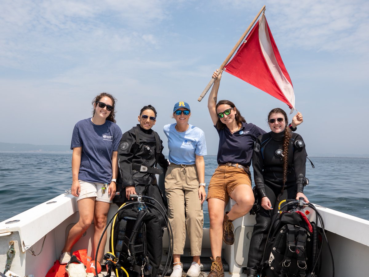 NEAQ's tweet photo. Fact: women make up less than 40% of all recreational scuba certifications, but make up 67% of our Aquarium divers!🤿💜

We are proud to have many female divers working all around the Aquarium—including our #AndersonCabotCenter—AND an all-female dive safety team! #WomensDiveDay https://t.co/9gKwGJf6Hx