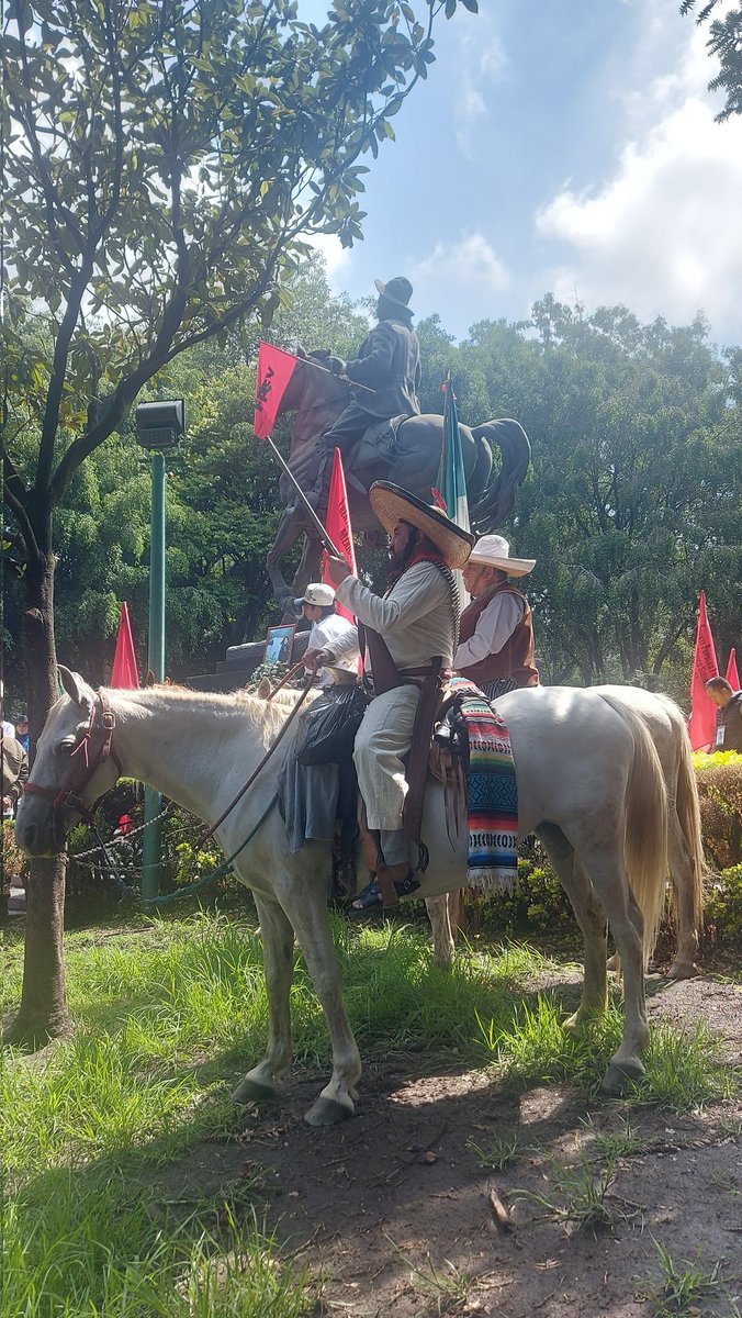 CríticaCapital tweet media