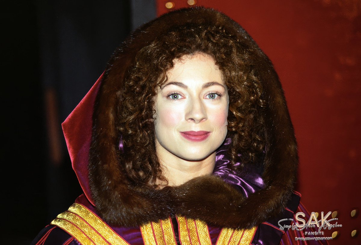 Simply Alex Kingston Fansite (@simplyalexk) on Twitter photo 