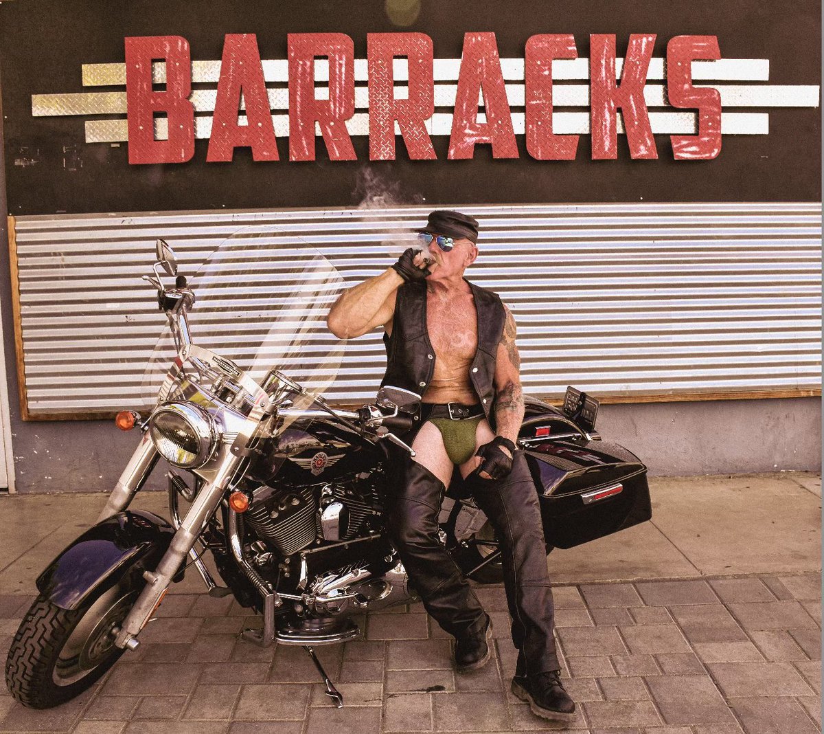 LeroyRidesX tweet media