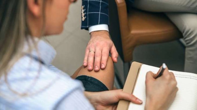 🚩Fácil VI0LAR #DDHH en #OAXACA
👉🏿 Rectora MdeLosA #Peralta #Arias Incumple recomendación de <a href="/DDHPO/">Derechos Humanos Oax</a>

👉🏿 @Suneo_Oaxaca universidades públicas de <a href="/GobOax/">Gobierno de Oaxaca</a> donde rectores violan #DDHH
 <a href="/salomonj/">Salomón Jara Cruz</a>
<a href="/geovanyvasquez/">Geovany Vásquez S.</a>
<a href="/Elisa_ZepedaOax/">Elisa Zepeda Lagunas</a>
<a href="/FiscalOaxaca/">Bernardo Rodríguez Alamilla</a>
<a href="/FlorEstelaMH/">Flor Estela Morales</a>
 <a href="/USAmbMex/">Embajador Ronald Johnson</a>
<a href="/USEmbassyMEX/">Embajada de EE.UU. en México</a>