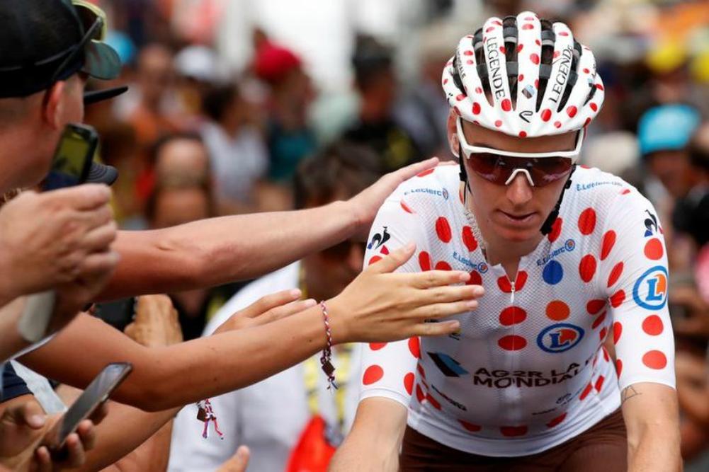 StyrosCyclisme's tweet photo. C'est la dernière fois qu'on voyais Romain Bardet sur les routes du Tour de France 🥹

Français le plus régulier sur ces 10 dernières années: 
6x dans le Top 10
2x sur le podium
Des tonnes d'émotions

Merci pour tous les souvenirs, on a grandi avec toi @romainbardet 🫶 #TDF2024 https://t.co/H5ANj1fIfX