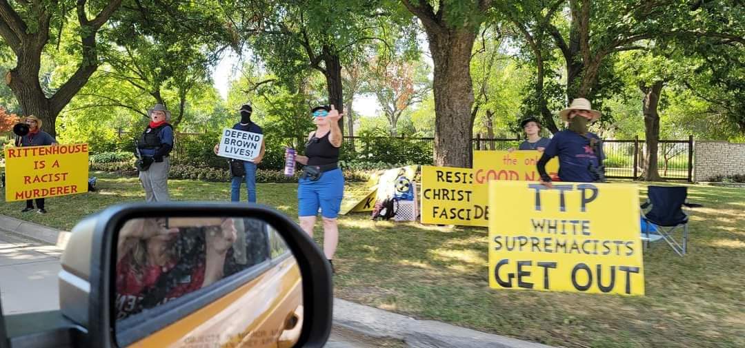 TrueTXProject's tweet photo. #FBCD First Baptist Dallas had a protester who regularly stood out by the church with the same type of yellow signs that the protesters carried at our conference. Not saying it was arson, just interesting. 🤷♂️ https://t.co/7V1J3p0Nid
