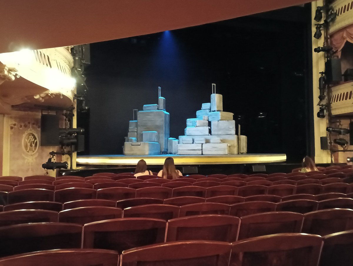 CharleyBarb87's tweet photo. I saw today's matinee of @2strangersshow and thought it was fab, I have got to try and see it again before it closes. https://t.co/CLeKyS51zz