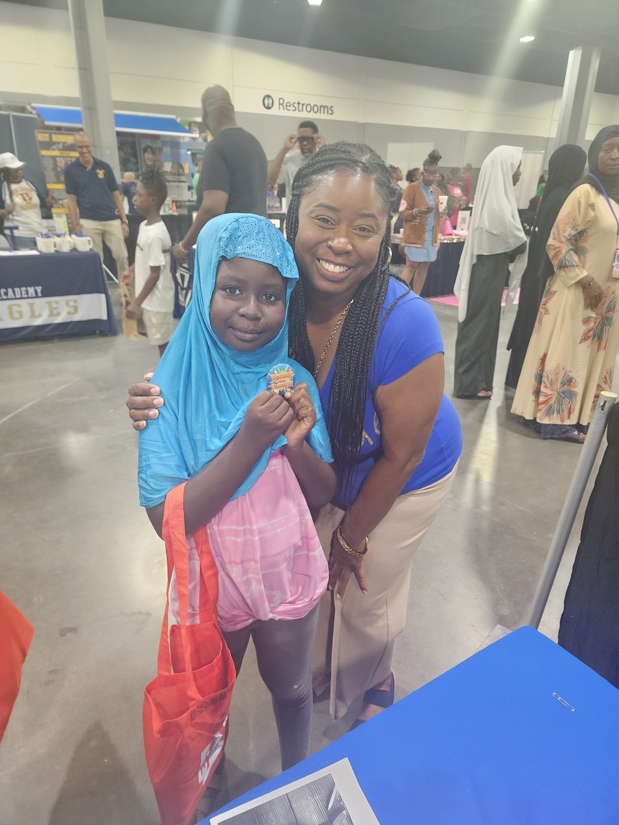 So many <a href="/APSCascadeES/">Cascade Elementary</a> Families came to the Back to School Bash this year <a href="/APKingCascadeES/">Remika Smith-King</a> <a href="/ShellyGoodrum/">Shelly H. Goodrum</a> <a href="/apsupdate/">ATL Public Schools</a> <a href="/DrAtwater_APS/">Tony Atwater, Ed.D</a>