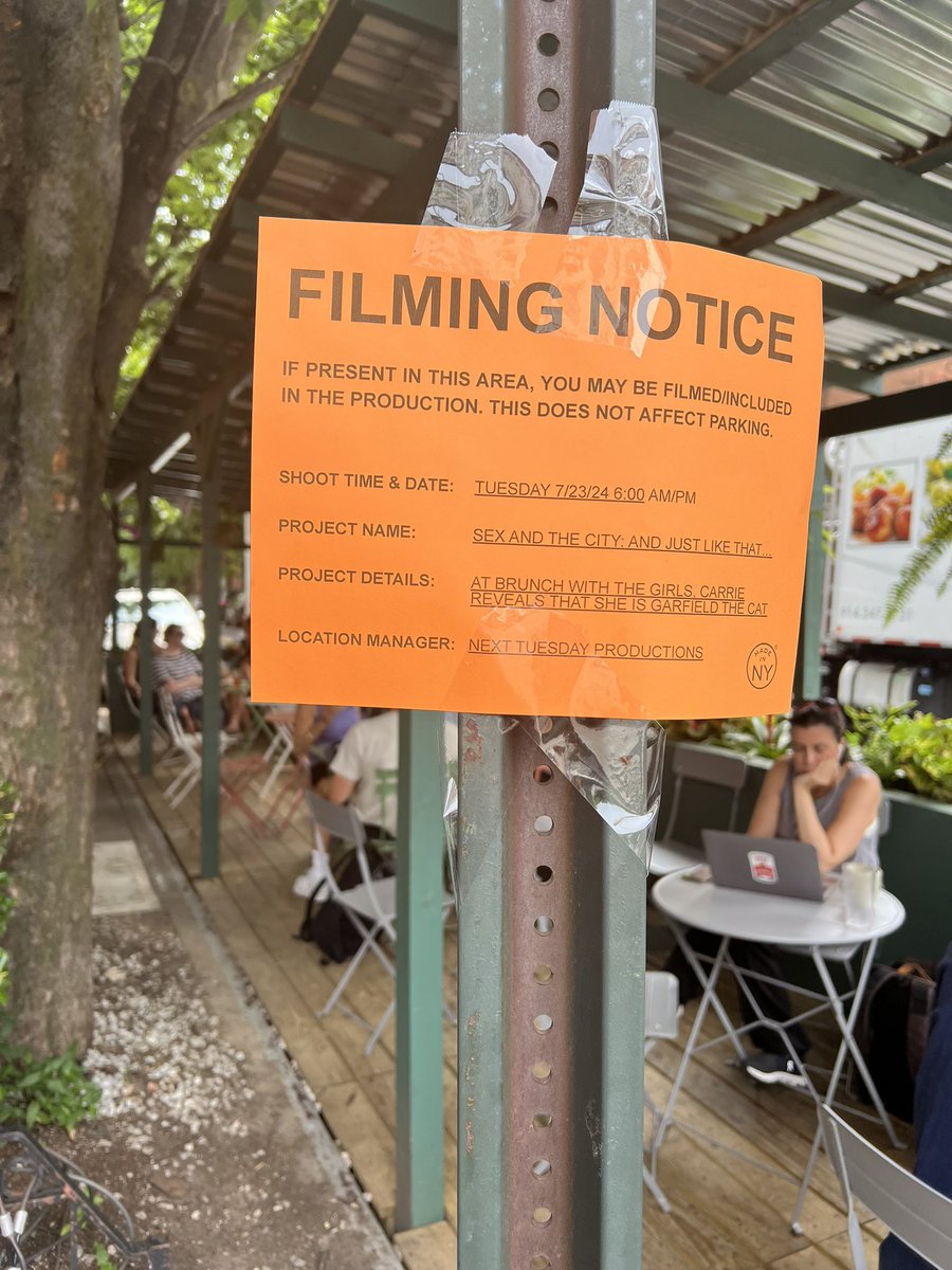 DiscussingFilm's tweet photo. Filming notices for ‘AND JUST LIKE THAT…’ Season 3 are using funny fake plot details

“Carrie goes on a bad date with Mr Bean and accidentally sends him a nude… Carrie reveals she is Garfield the Cat”

(via: @chrisrosecas) https://t.co/CzCzKloYwQ