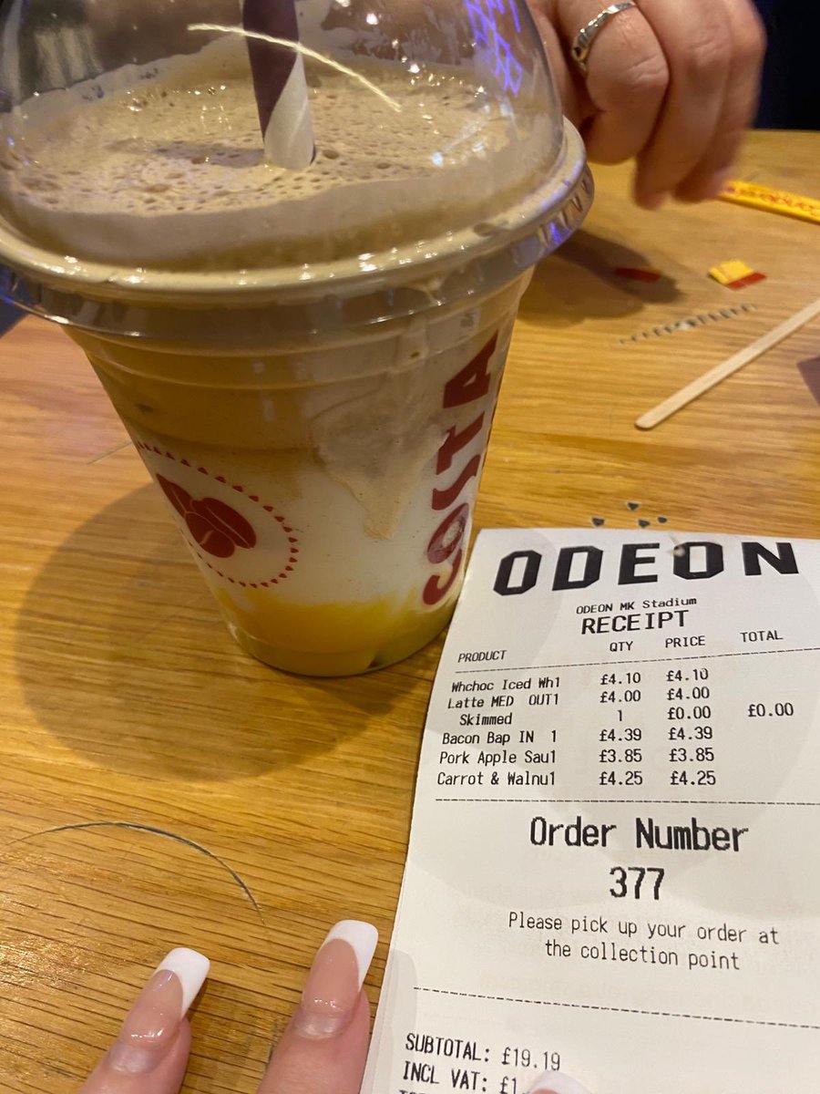 power_clare's tweet photo. So disappointed with @CostaCoffee Milton Keynes stadium. This is what you order and this is what you get. The staff say that it was ok. Should I have kicked up a fuss in store and demanded a refund? https://t.co/9fjSgsg45Y