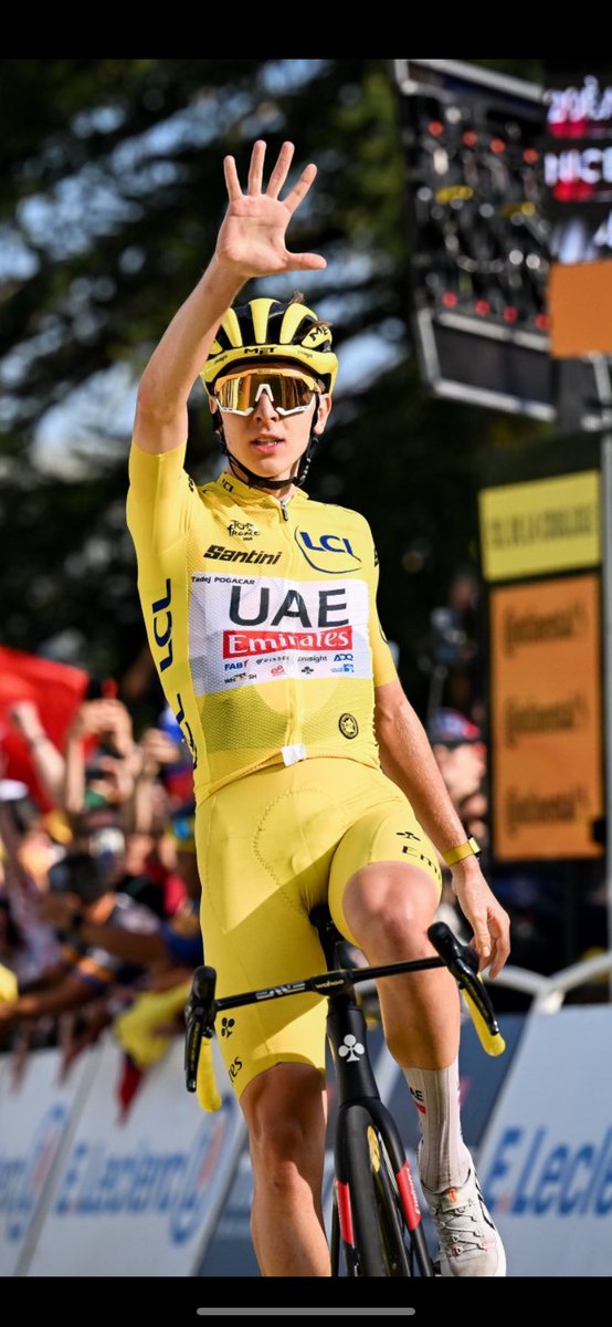 mundociclistico's tweet image. #TDF2024 | 🚴🏻‍♂️🇸🇮🏆🥇⛰️🖐️ ¡POGACAR, CHOQUE ESAS CINCO! 🚴🏻‍♂️🇫🇷💛🔥🤴💥

🚴🏻‍♂️🇸🇮👑 NUEVO TRIUNFO para @TamauPogi en @LeTour y ya son 5️⃣. El hombre del @TeamEmiratesUAE, siguió demoliendo a sus rivales y aumentó diferencias en la etapa 2️⃣0️⃣ (#Niza - Col de la Couillole, 132,8 kms). 🚴🏻‍♂️🇫🇷💪