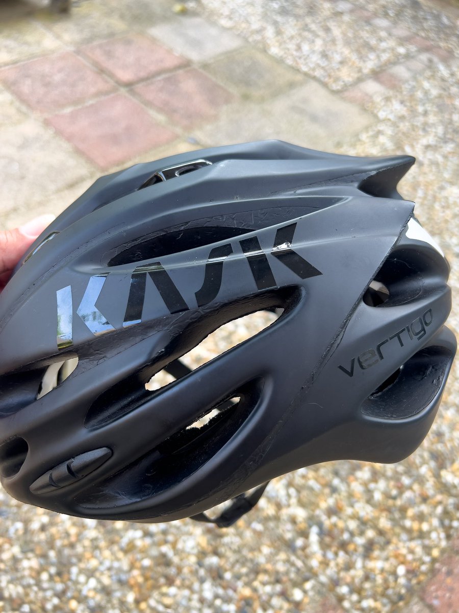 .Hi @Kask_cycling ! 
I understand that you much rather sell me a brand new 300+ Euro #Cycling #Helmet. But by discontinuing replacement pads you won’t persuade me at all.
This 2€ anti draught strip did the trick perfectly 👍🏼. #Kask #bike #Cheap